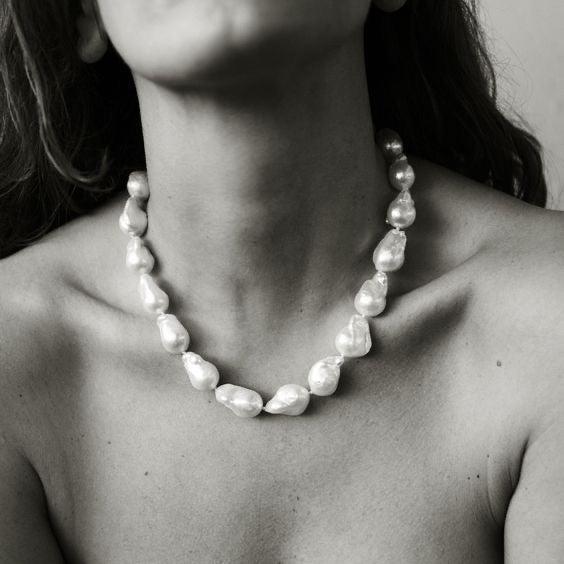Prabangus vėrinys "Baroque Pearls"